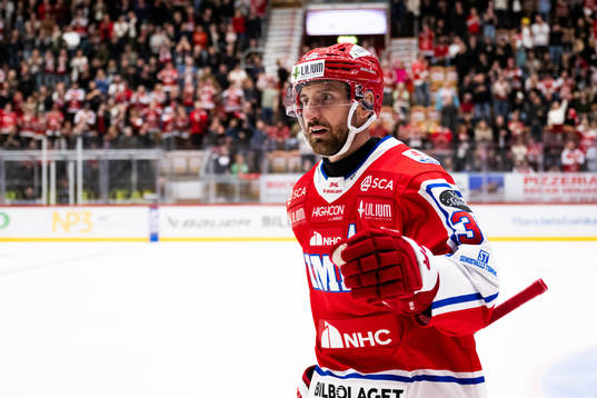 Timrås Albin Lundin jublar