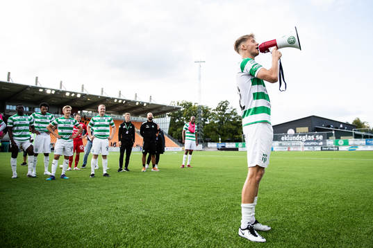 Västerås SKs Patric Åslund jublar