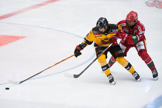 Luleås Jenni Hiirikoski och Modos Maja Grundström