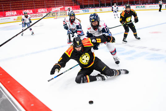 Brynäs Josefine Jakobsen och Linköpings Nara Elia