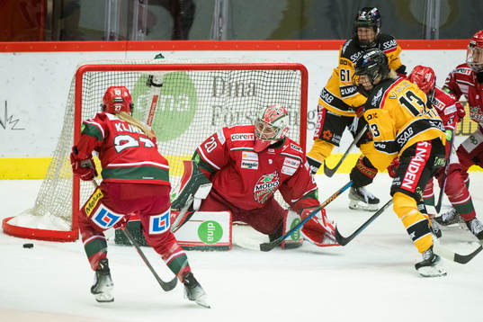 Modos målvakt Andrea Brändli