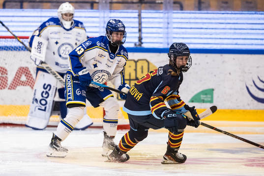 Leksands Aino Karppinen och Djurgårdens Linda Vocetkova