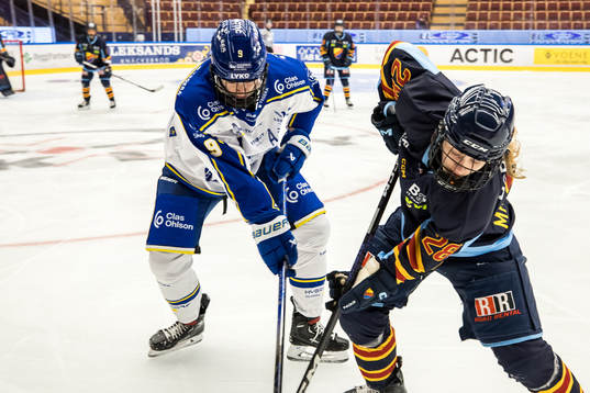 Leksands Lore Baudrit och Djurgårdens Linn Mattsson
