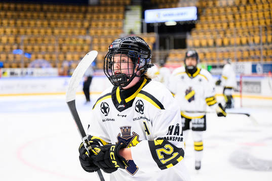 AIKs Emmy Alasalmi delar
