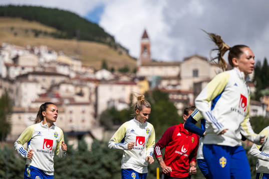 Johanna Rytting Kaneryd and Nathalie Björn of the Swedish