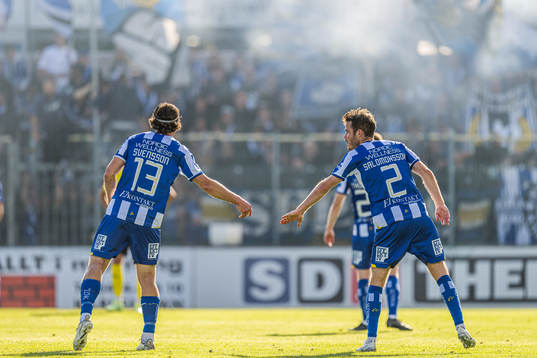 IFK Göteborgs Gustav Svensson och Emil Salomonsson jublar