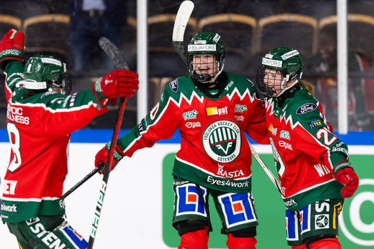 Frölundas Emilia Vesa jublar ihop med Lindsay Agnew och