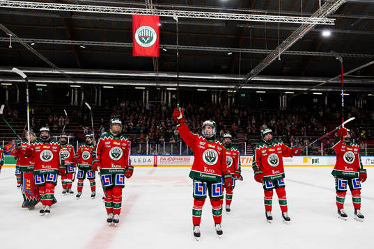 Frölundas spelare jublar