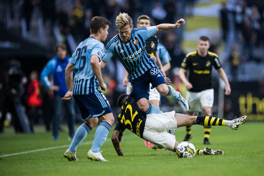 Djurgårdens Hampus Finndell och AIKs Rui Modesto