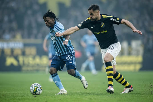 Djurgårdens Felix Vá och AIKs Sotirios Papagiannopoulos