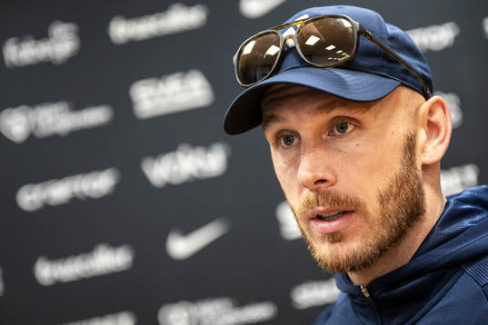 Djurgårdens Magnus Eriksson i mixade zonen