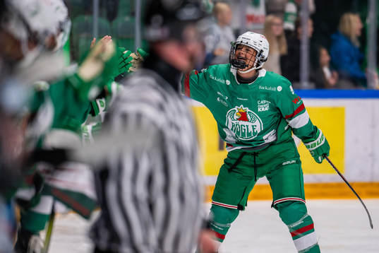 Rögles Emilia Rydell jublar