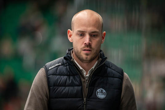 Rögles tränare Julius Bergkvist deppar