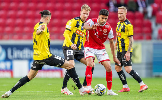 Häckens Amor Layouni och Samuel Gustafson samt Kalmars