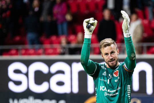 Kalmars målvakt Ricardo Friedrich jublar