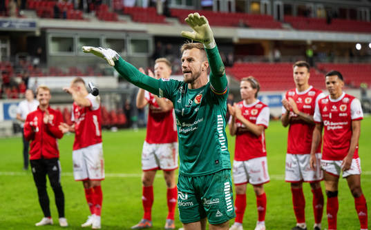 Kalmars målvakt Ricardo Friedrich jublar