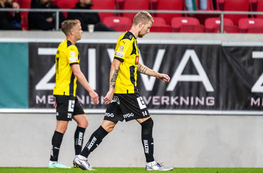 Häckens Tomas Olai Totland och Simon Gustafson deppar