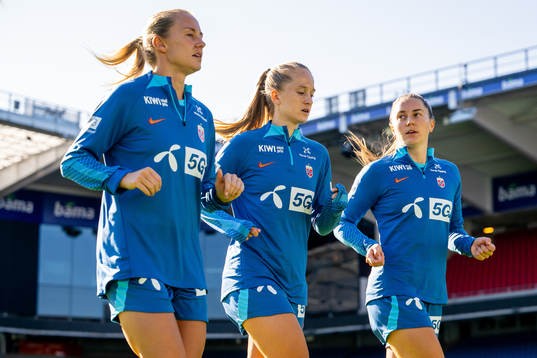 Lisa Fjeldstad Naalsund, Amalie Eikeland and Vilde Bøe