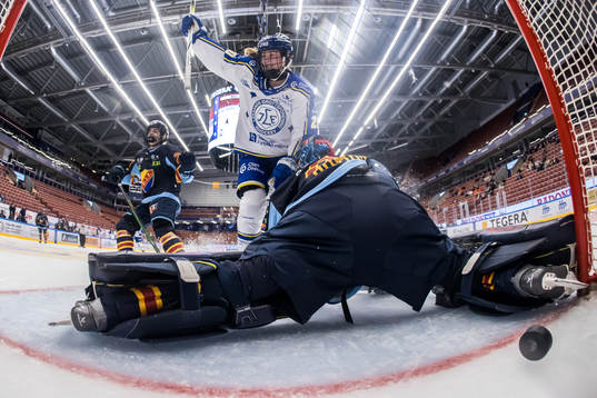 Leksands Tatum Amy jublar