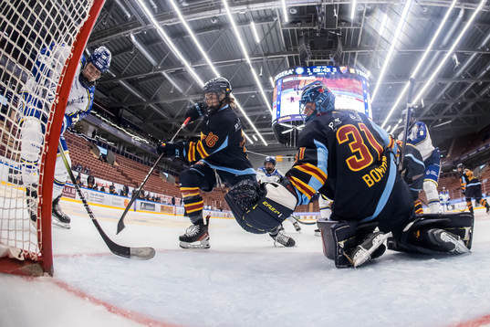 Leksands Tereza Radova och Djurgårdens Madeline Posick och