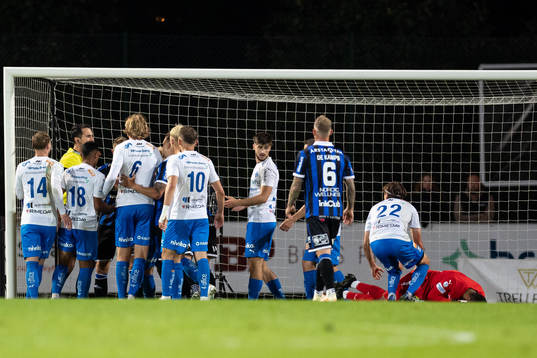 Värnamos Jonathan Ursin Rasheed har ont