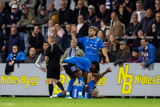 Halmstads Phil Ofosu-Ayeh har ont