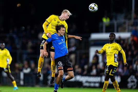 Elfsborgs André Boman och Halmstads Kazper Karlsson