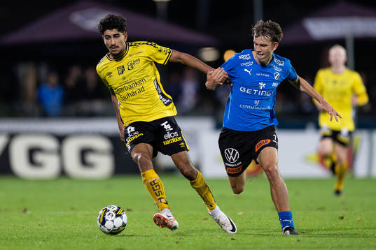 Elfsborgs Ahmed Qasem och Halmstads Kazper Karlsson