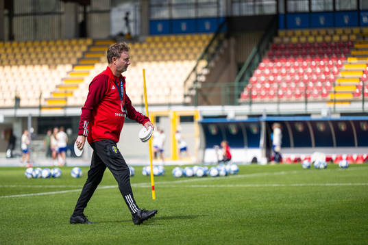 Head coach Peter Gerhardsson of the Swedish women's