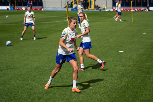 Filippa Angeldahl and Amanda Nildén of the Swedish women's