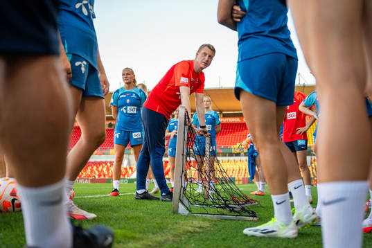 Leif Gunnar Smerud, head coach of the Norwegian women's