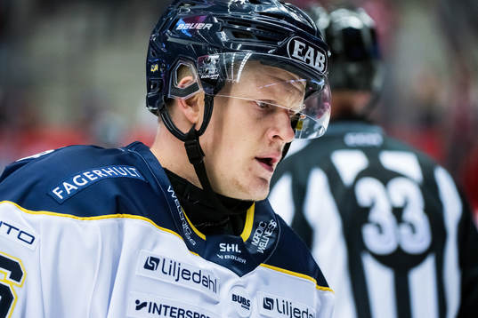 HV71s Tommi Tikka deppar