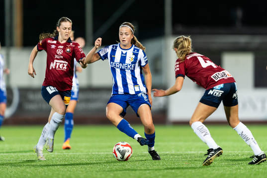 IFK Göteborgs Emma Broddheimer mot Örgrytes Johanna