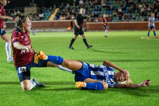 Örgrytes Emma Thölin och IFK Göteborgs Ebba Fjordskär