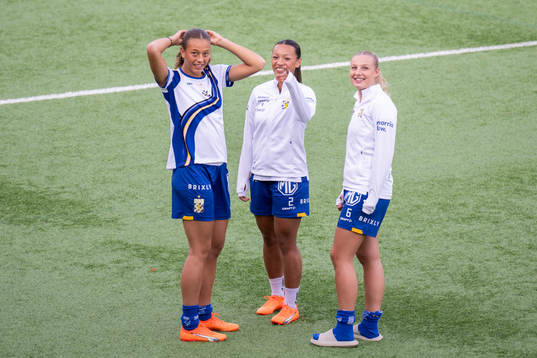 iIFK Göteborgs Malva Larsson , Ashley Hellström och