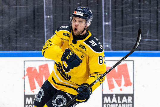 Södertäljes Ludwig Blomstrand jublar
