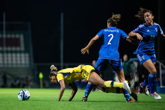 Madelen Janogy of Sweden and Valentina Bergamaschi of Italy