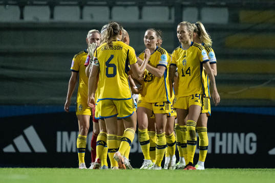 Elin Rubensson and Nathalie Björn of Sweden xcelebrate