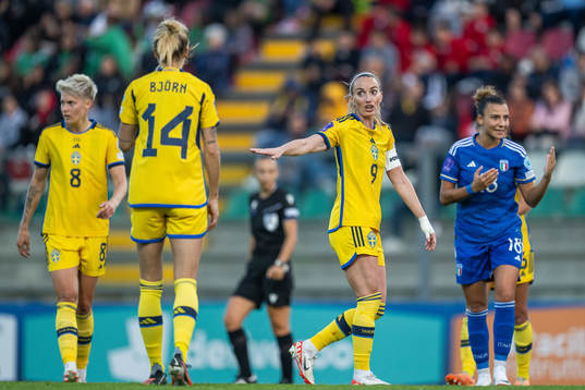 Lina Hurtig, Nathalie Björn and Kosovare Asllani of Sweden