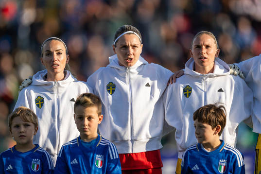 Kosovare Asllani, goalkeeper Jennifer Falk and Jonna