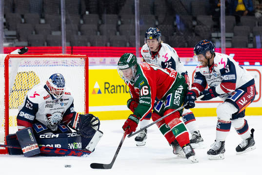 Linköpings målvakt Marcus Högberg mot Frölundas Otto
