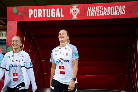Amalie Eikeland and Lisa Naalsund of Norway