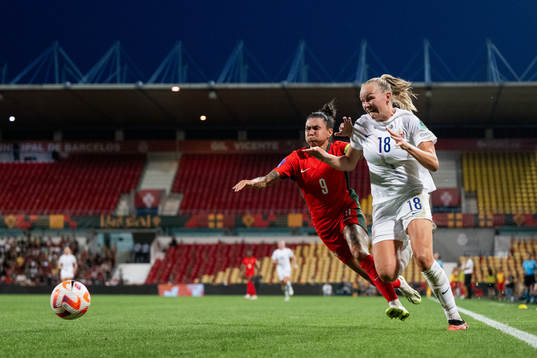 Ana Borges of Portugal and Frida Maanum of Norway