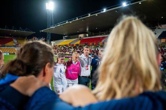 Maren Mjelde, Anja Sønstevold and Leif Gunnar Smerud, head