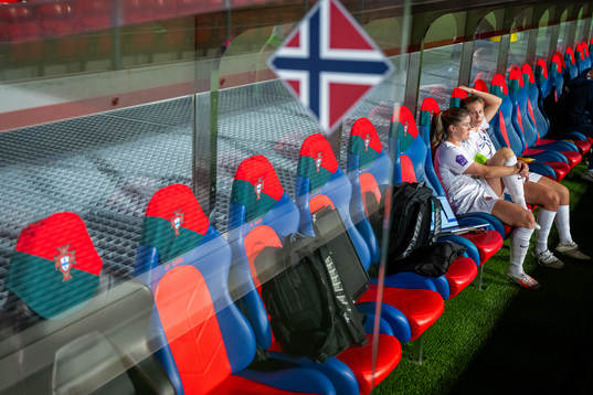 Maren Mjelde and Cesilie Andreassen of Norway