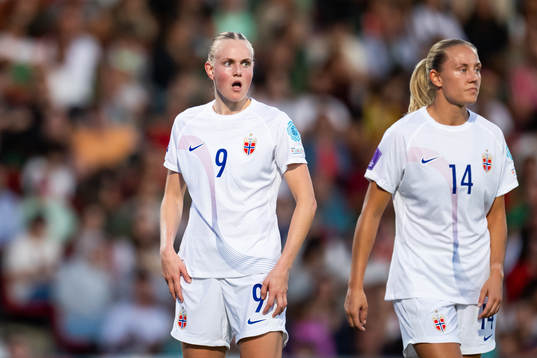 Karina Sævik and Lisa Naalsund of Norway