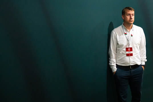 Leif Gunnar Smerud, head coach of Norway, at half-time