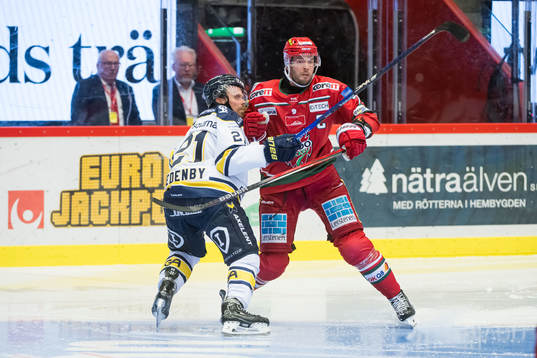 MoDos David Rundblad och HV71s Mattias Tedenby