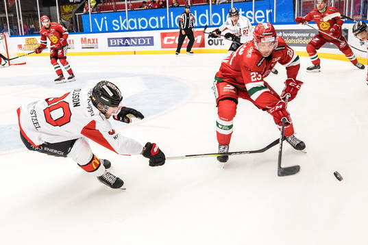 Nybros Oliver Olsson och Moras Chad Yetman