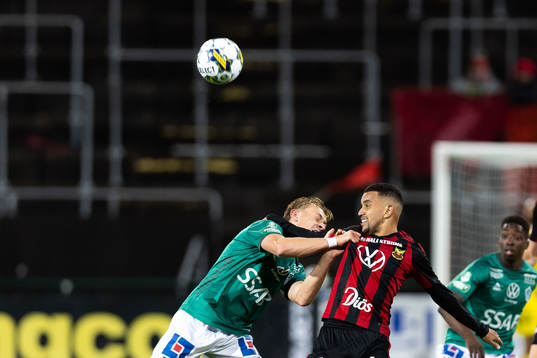 Brages Henry Sletsjøe och Östersunds Erick Brendon